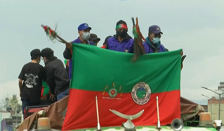 Kolumbijoje besitęsia protestai dėl mokesčių reformos: valdžia pradėjo pokalbius su protestų lyderiais