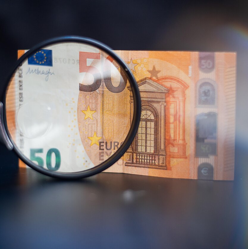 E. Blažio / LRT nuotr., Pinigai