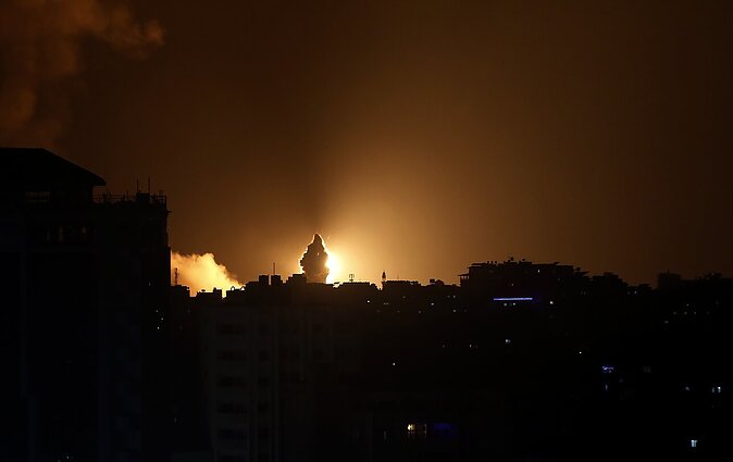 Žinios. Izraelis ir organizacijos „Hamas“ valdomas Gazos Ruožas apsikeitė raketų ugnimi