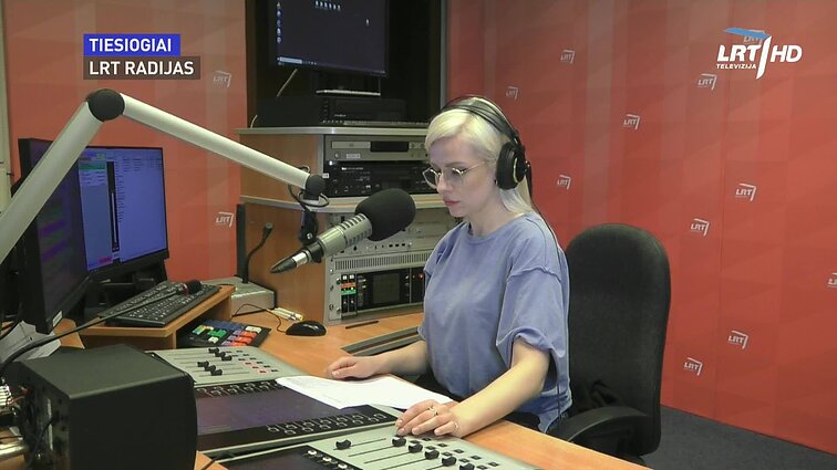 LRT RADIJO žinios. Medikai neigia mitą, kad vakcina nuo COVID-19 gali pakenkti vaisingumui