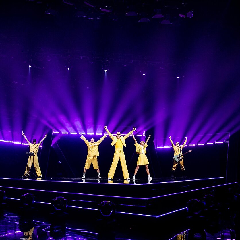 Ryto garsai. Geltonoji banga per LRT
Lietuvai „Eurovizijoje“ atstovaujanti grupė „The Roop“ šį vakarą kviečia visus jungtis ir savo socialiniuose tinkluose pademonstruoti vienybę bei palaikyti savo šalį ir jos atlikėjus.