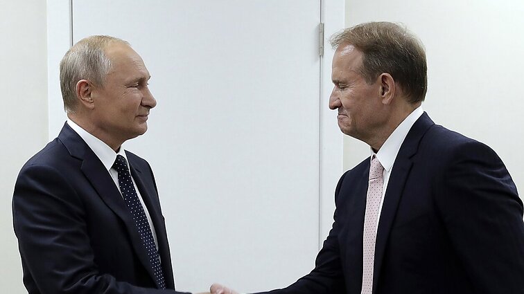 Dėl bičiulystės su Putinu Ukraina parlamentarą Medvedčuką kaltina valstybės išdavyste