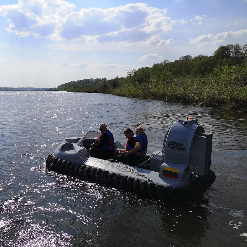 Asmeninio archyvo nuotr., Plaukimas Nemunu