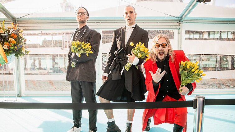 „Eurovizijos“ atidarymo ceremonijoje – įvaizdžiu stebinantys „The Roop“, žiniasklaidos dėmesys ir prasidedančios šventės atmosfera