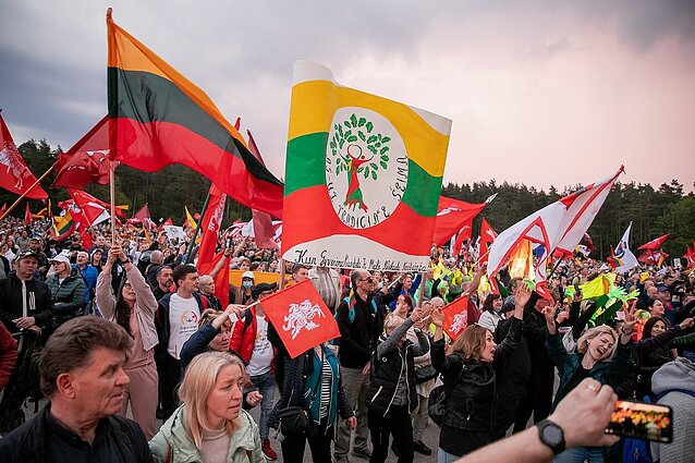 LRT tyrimas. Šeimų maršo organizatoriai – nuolatiniai protestuotojai, kurių retorika sutampa su Kremliaus dezinformacija