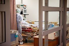 Medikai dirba karantino metu