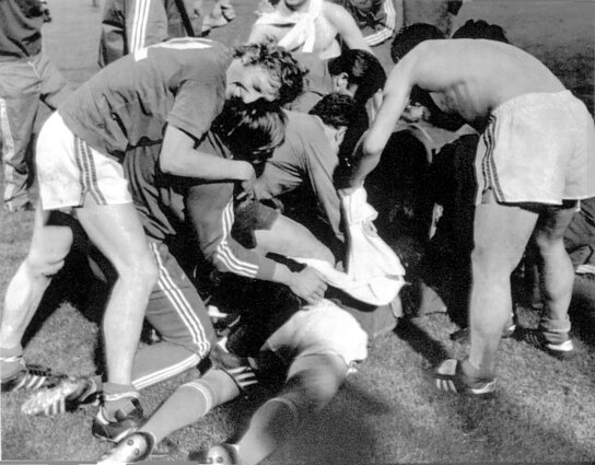 Čekoslovakijos rinktinė triumfuoja 1976 m. Europos čempionate