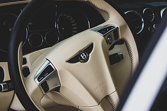 „Bentley“ „Bentley“