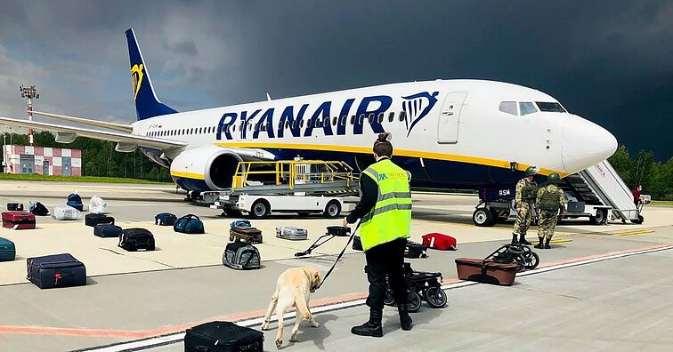 Panorama. „Ryanair“ vadovas priverstinį lėktuvo nutupdymą vadina piratavimu ir užgrobimu, ekspertai įsitikinę – pilotams buvo grasinama