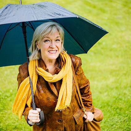 Pala pala... Garsi aktorė ir režisierė Kristina Kazlauskaitė atskleidė aistringą svajonę – sutikti partnerį, kuris galėtų ją pašokdinti.