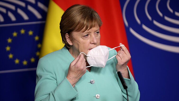 Žiniasklaida skelbia, kad JAV su Danijos žvalgybos pagalba šnipinėjo Merkel ir kitus Europos lyderius