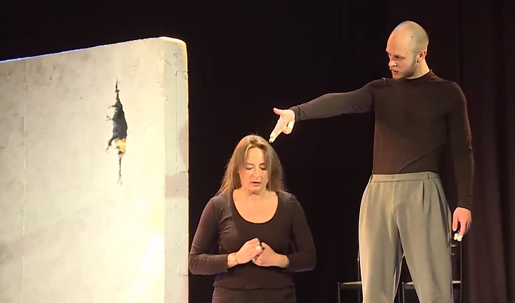 Panevėžyje ruošiamasi spektaklio „Pykšt pokšt tratata“ premjerai: analizuoja karo ir žmogaus santykį