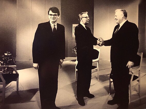 Pirmieji prezidentiniai debatai Lietuvoje: reikėjo įtikinti Brazausko ir Lozoraičio štabus, kad tai – gera mintis