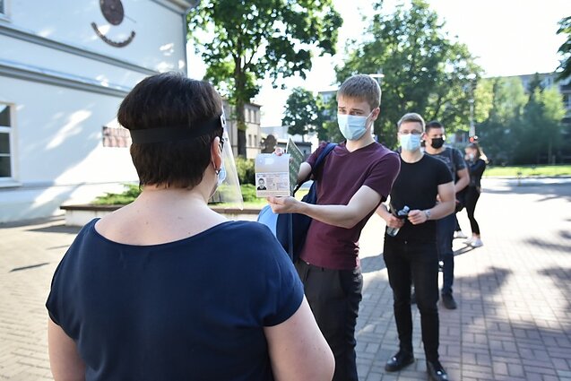 Panevėžio abiturientai. Panevėžio abiturientai.