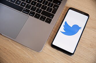 Twitter Twitter
