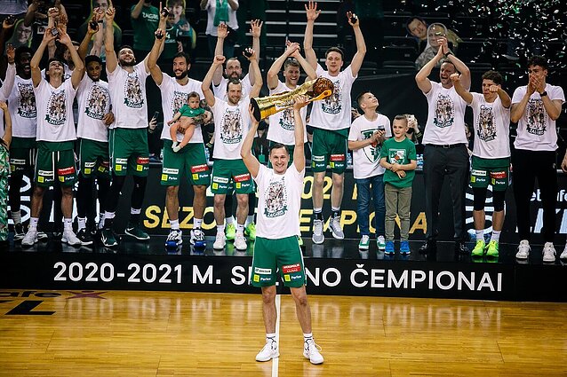 Sportas. Orai. „Žalgiris“ jau vienuoliktą kartą iš eilės tapo Lietuvos krepšinio lygos čempionu
