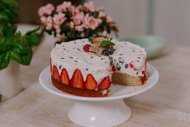 „Beatos virtuvėje“ – vasariška torto „Medutis“ versija