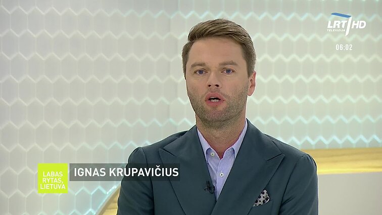 Kino naujienos: drama apie gydytoją, laiko spąstai romantinėje komedijoje ir triušių animacija