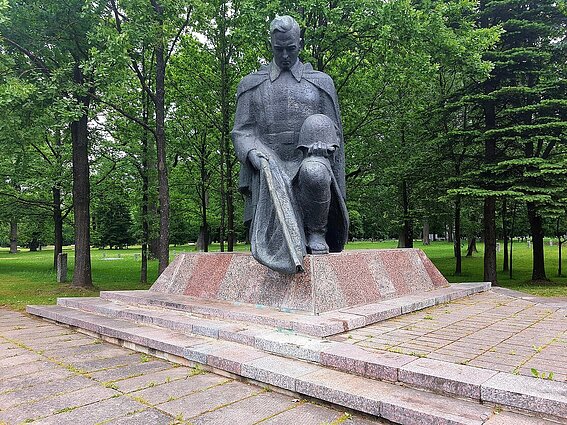 LRT FAKTAI. Kol Lietuva diskutuoja dėl Sovietinių paminklų likimo, Rusijoje jie tampa propagandos įrankiu