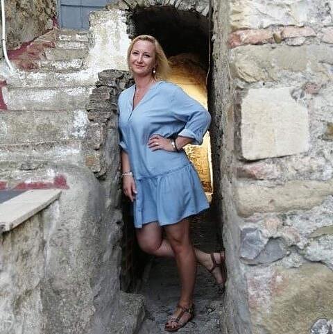 Asmeninio archyvo nuotr., Gyvenimo citrinos. R. Andriulienė: po chemoterapijos nusiskuto plikai galvą ir išėjo į „Anties“ koncertą