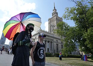 Pasiruošimas LGBT paradui Varšuvoje Pasiruošimas LGBT paradui Varšuvoje
