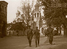 LAF rebels patrol the streets of Vilnius following the June Uprising in Lithuania, 1941.