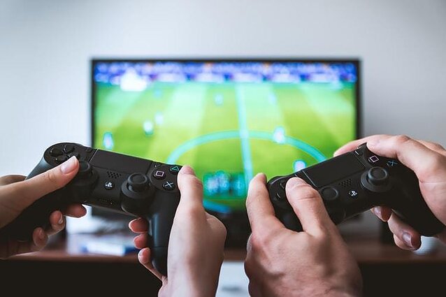 Sportas virtualioje erdvėje: naujieji atletai – kompiuterinių žaidimų žaidėjai