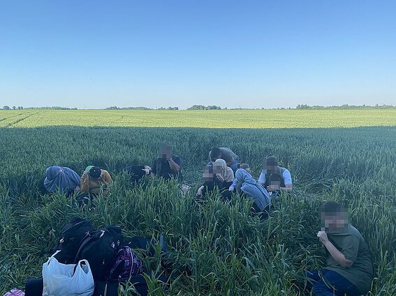 Žinios. Pasieniečiai savaitgalį sulaikė per 80 migrantų, tarp sulaikytųjų – Gambijos, Gvinėjos, Maroko piliečiai