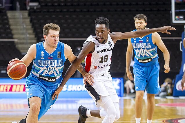 Sportas. Orai. Olimpinį krepšinio atrankos turnyrą pergale pradėjo Slovėnija (su vertimu į gestų k.)