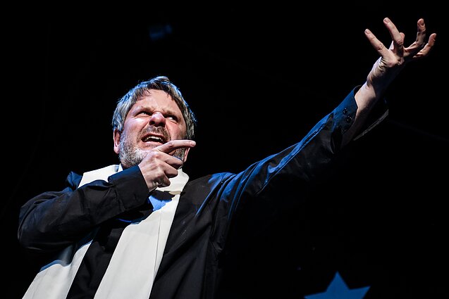 Andrius Bialobžeskis spektaklyje „Šveikas“