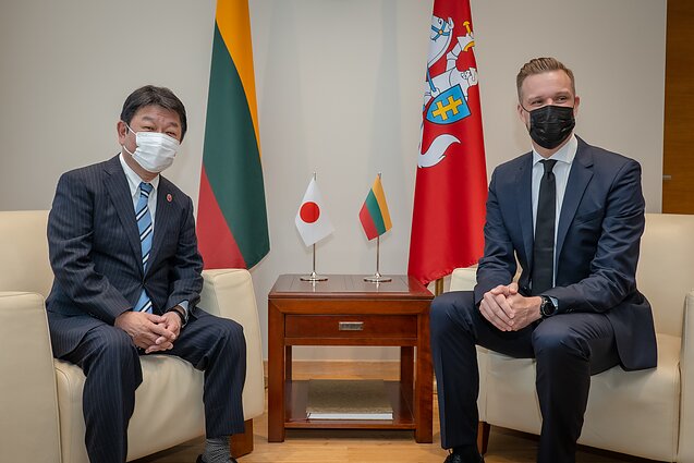 Landsbergis su Japonijos užsienio reikalų ministru Vilniuje aptarė bendradarbiavimo perspektyvas Landsbergis su Japonijos užsienio reikalų ministru Vilniuje aptarė bendradarbiavimo perspektyvas