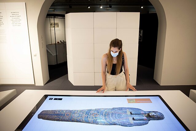 Museum (associative image)