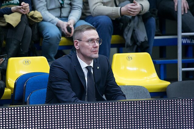 Dienos tema. LKF prezidento rinkimuose dalyvausiantis Javtokas neatmeta, kad prie rinktinės vairo galėtų sugrįžti Adomaitis (su vertimu į gestų k.)