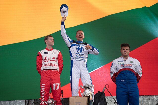 Edgaras Riabko Kupiškio mariose tapo vandens formulių F2 pasaulio čempionato lyderiu