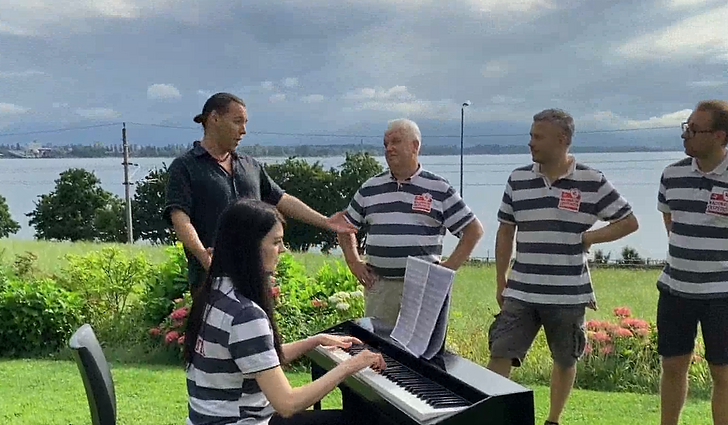 Kelionę tęsia 7-oji „Nacionalinė ekspedicija“: Lichtenšteinas, Šveicarija ir operos solisto Smorigino pasirodymas ant ežero kranto