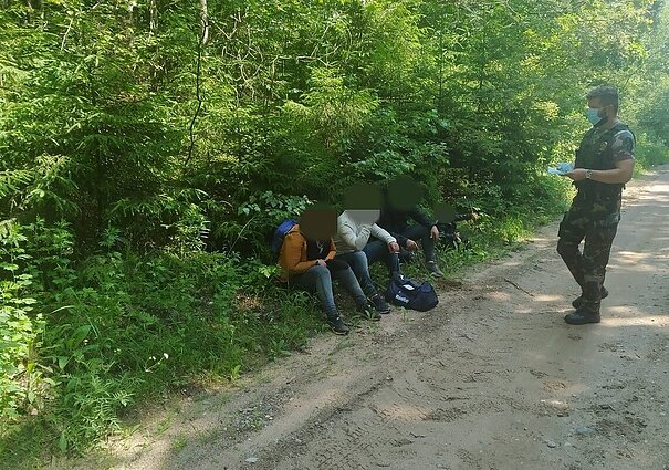 Laba diena, Lietuva. Pasienyje pradėta vielos barjero statyba: per dieną bus pastatoma po 10 kilometrų