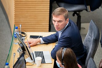 Neeilinė Seimo sesija dėl neteisėtų migrantų antplūdžio Neeilinė Seimo sesija dėl neteisėtų migrantų antplūdžio