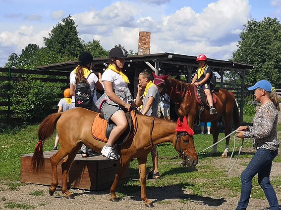 Akimirkos iš 2021 m. kūrybinės vasaros stovyklos Trakuose