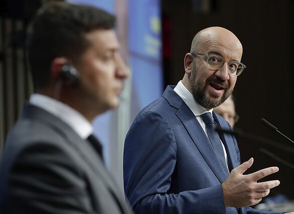 Žinios. Ukrainos, Moldovos ir Sakartvelo prezidentai pasirašė deklaraciją dėl bendros „europinės ateities“