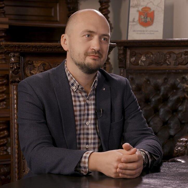 Pakeliui su vasara. Koks būna S. Muravjovas kai nekalba apie korupcijos suvaldymą?