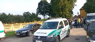 Rūdninkų poligone ruošiantis apgyvendinti migrantus, blokuojamas patekimas į teritoriją