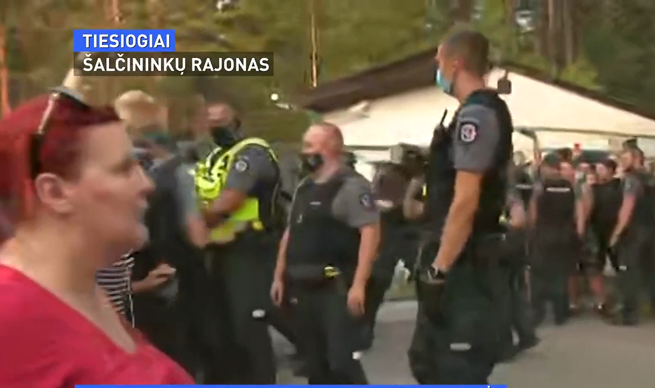 Rūdninkų poligone ruošiantis apgyvendinti migrantus – gyventojų protestas