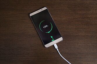 Telefono įkrovimas Telefono įkrovimas