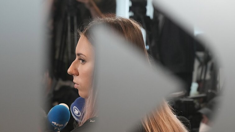 Žinios. Cimanouskają nesugrįžti į Baltarusiją telefonu perspėjo senelė: per televiziją mane jau koneveikė