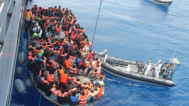 Plano dėl pabėgėlių neturinti Europa vėl susiduria su migracijos sunkumais, grėsmė tyko ir Afganistano pusėje