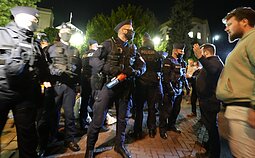 Protestas Lenkijoje dėl žiniasklaidos įstatymo Protestas Lenkijoje dėl žiniasklaidos įstatymo