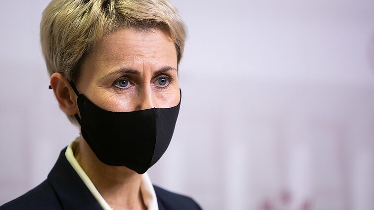 Generalinė prokurorė apie riaušių bylą: tarp įtariamųjų – asmenys, teisti daugiau nei 10 kartų