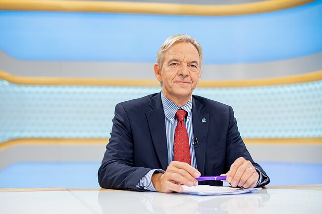 Dienos tema. JT atstovas: žiūrėkime į atvykėlius kaip į žmones, neskubėkime jų teisti dėl statuso (su vertimu į gestų k.)