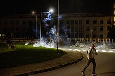Riaušės prie Seimo po mitingo dėl ribojimų nepasiskiepijusiems nuo COVID-19