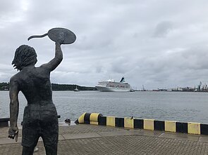 Į Klaipėdą atplaukė kruizinis laivas „Artania“